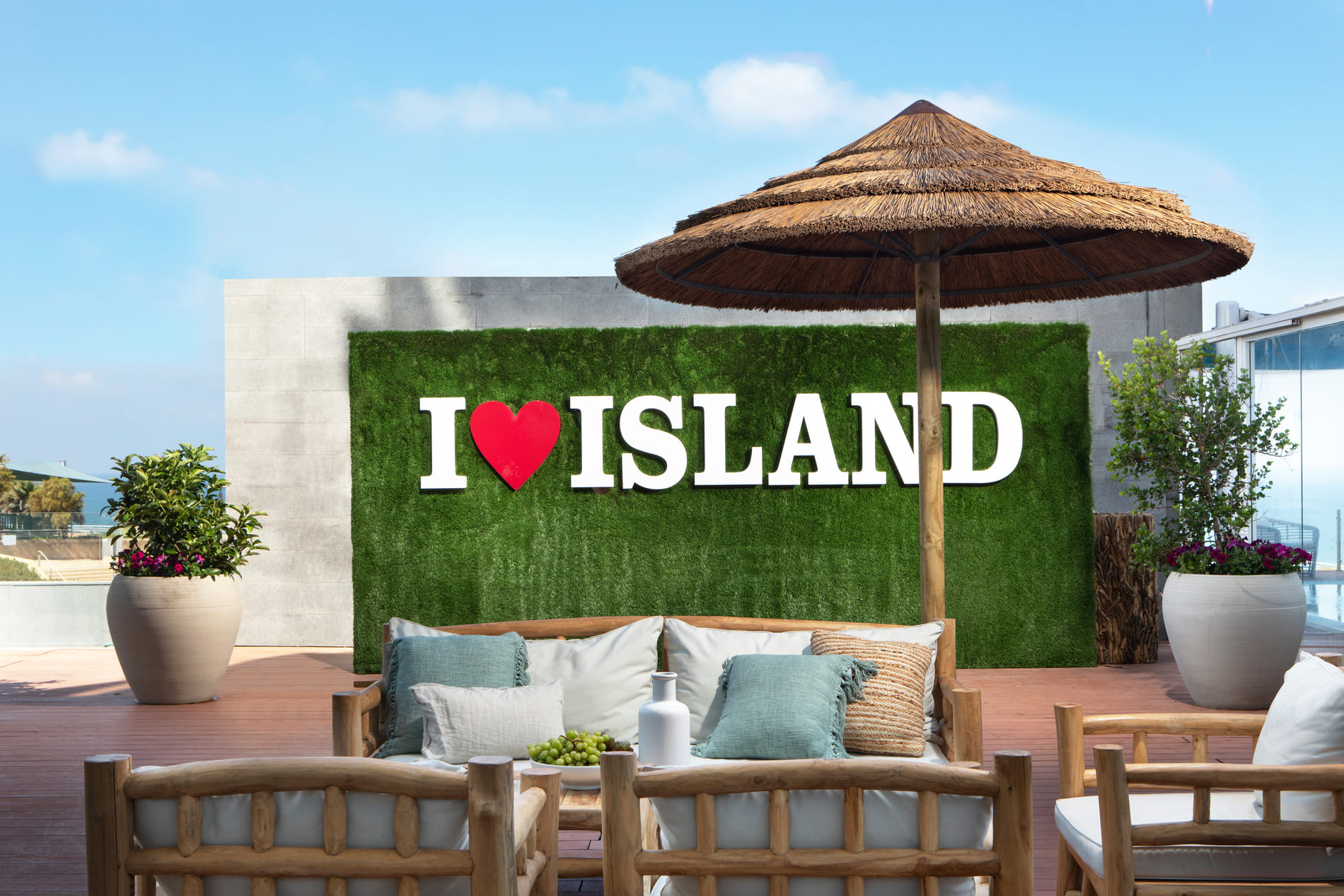 בריכת שחייה